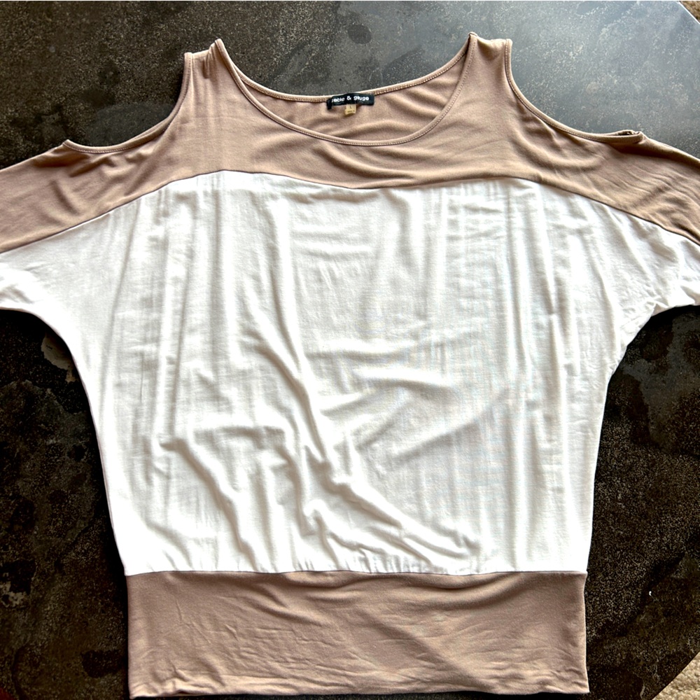 Cable & Gauge Cold Shoulder Too - Size Large